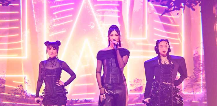 Prepare for a golden Christmas: Demon Hunters’ girl group to hit the stage for first time