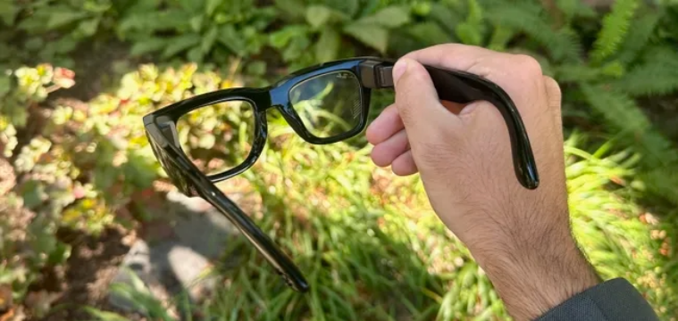 Meta Ray-Ban smart glasses officially out now
