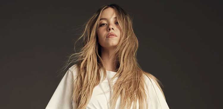 Sydney Sweeney bids farewell to "Euphoria" S3, marking a new era