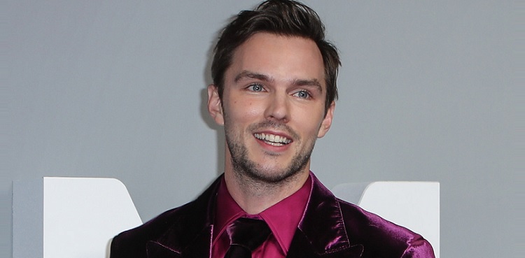 'Superman' star Nicholas Hoult undergoes knee surgery