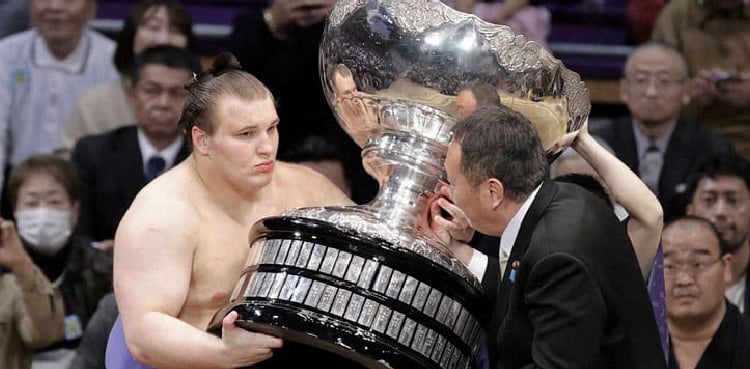 Ukrainian’s Danylo Yavhusishyn shocked to win first title