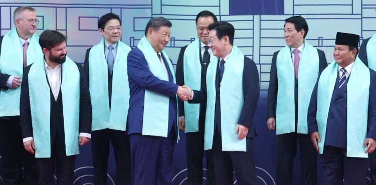 Asia-Pacific leaders call for shared trade benefits as APEC summit wraps up