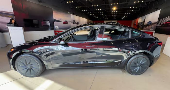 Tesla's China-made EV sales fall 9.9% y/y in October