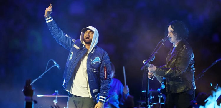 Jack White surprises Detroit fans with Eminem during Lions halftime show
