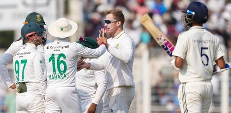 South Africa clinch 30-run win over India in low-scoring Kolkata Test