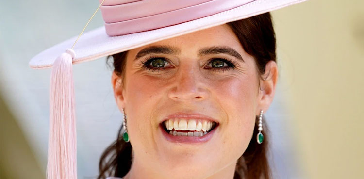 Princess Eugenie privately enjoys candlelit dinner with rare royal family member