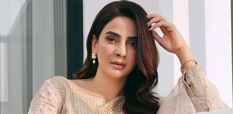 Saba Qamar files Rs. 100 million defamation case against local journalist