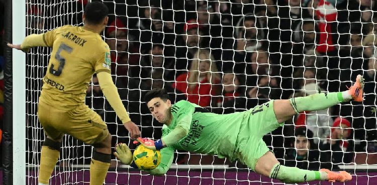 Arsenal reach League Cup semis with shoot-out win over Palace