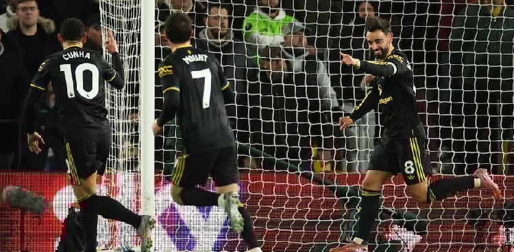 Fernandes double helps Man United to 4-1 win as Wolves' misery continues