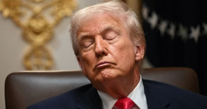 Trump earns 'Commander in Sleep' title after appearing to doze off in Cabinet meeting