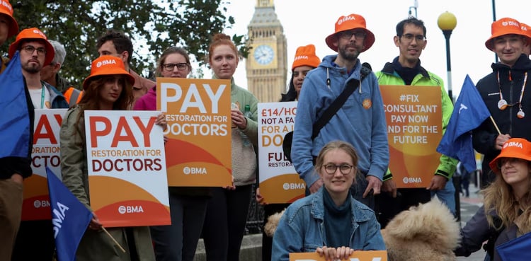 UK health minister vows to prevent renewed doctors’ strikes