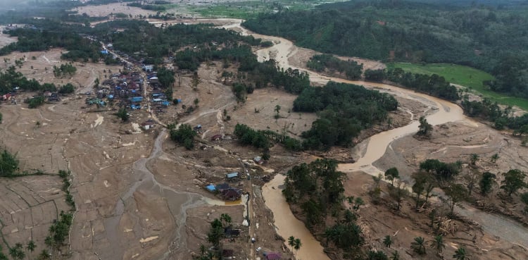 Japan warns of 3-metre high tsunami