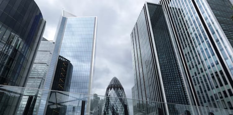 Britain unveils fast-track licensing to boost fintech growth