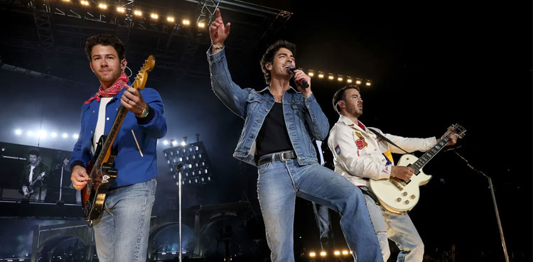 Jonas Brothers wrap 20th anniversary tour with star-studded finale