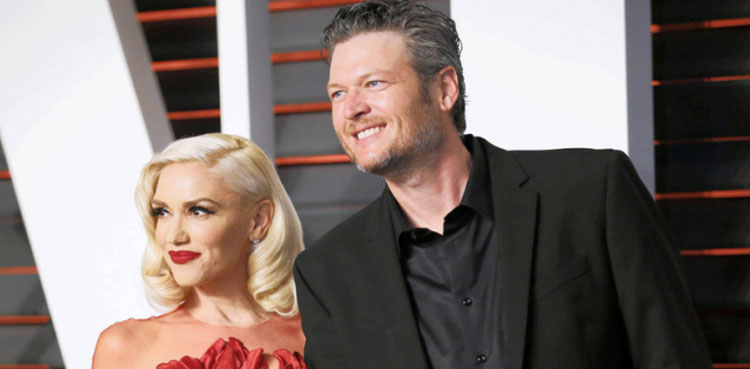 Gwen Stefani addresses Blake Shelton split rumors with PDA-filled photo