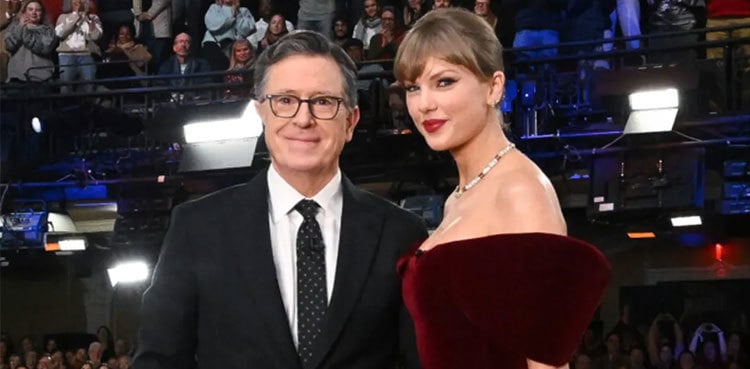 Taylor Swift dazzles in off-shoulder velvet minidress for The Late Show