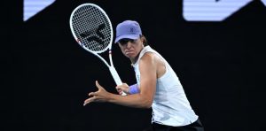 Swiatek sweeps into third round of Madrid Open