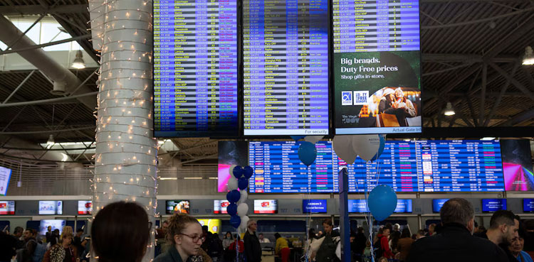 Some Greek flights resume after air traffic radio collapse