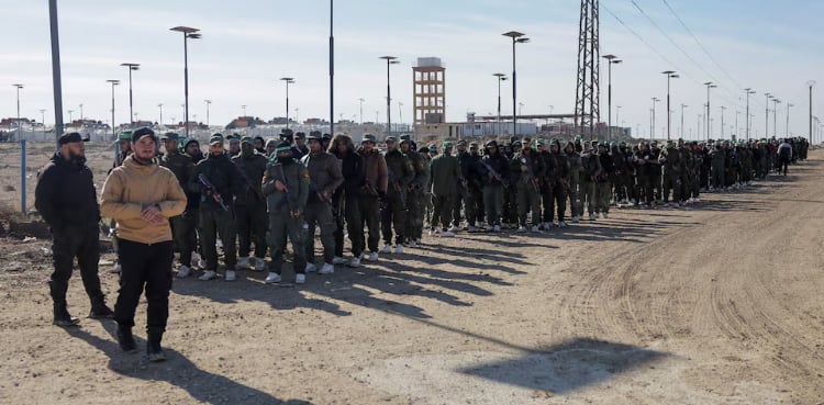 US military starts transferring Islamic State detainees from Syria to Iraq