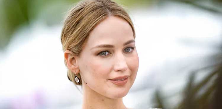 Jennifer Lawrence celebrates female empowerment with Hollywood icons