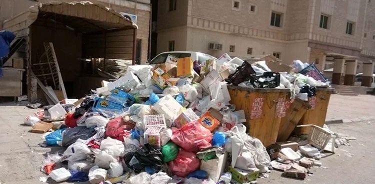 Kuwait considers imposing waste management fees on private sector