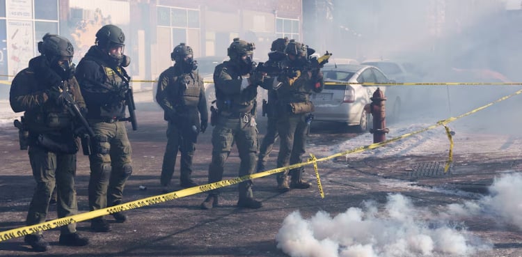 US judge threatens ICE chief with contempt, orders court appearance