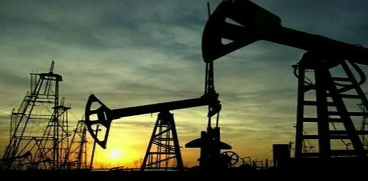 Venezuela leader defends plans to sell oil to US