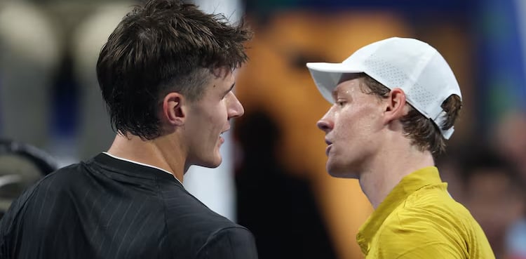 Jakub Mensik shocks Jannik Sinner in Doha