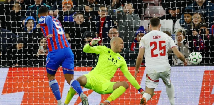 Palace battle into Conference League last 16, Fiorentina survive scare