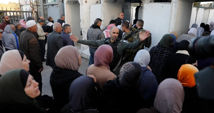 Israel heavily restricts Al-Aqsa access for first Friday prayers of Ramazan