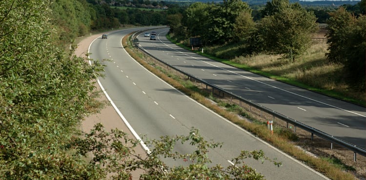 Pakistan invites Saudi Arabia to invest in M-10 motorway