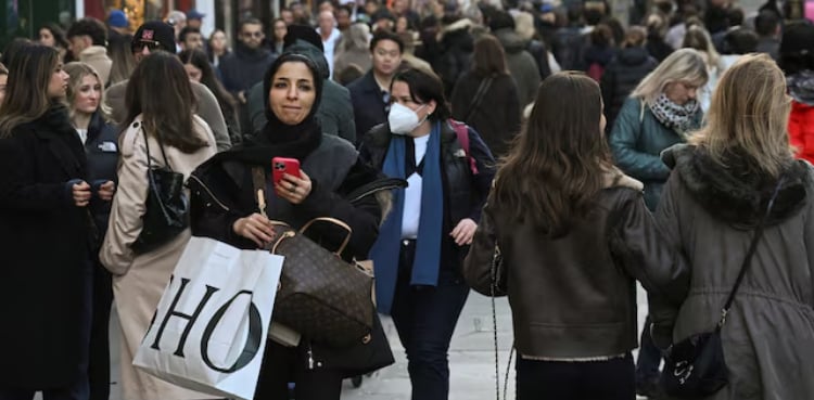 UK retailers' labour cost fears jump after reforms, survey shows