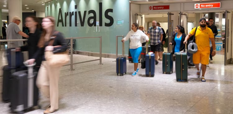 UK to enforce travel permit requirement on foreign visitors