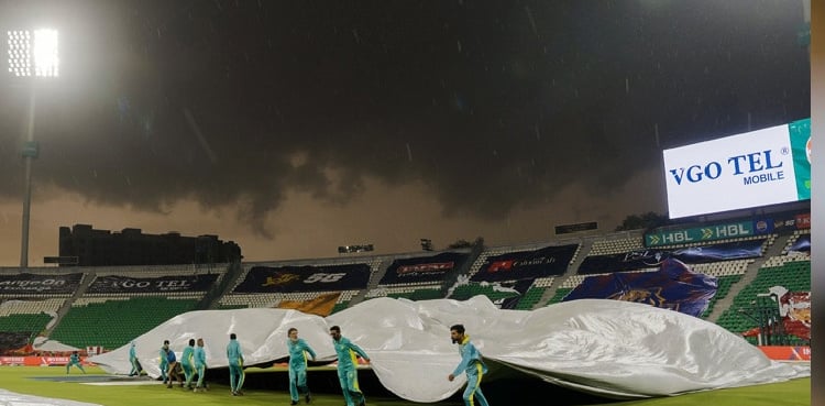 Toss of Islamabad United vs Peshawar Zalmi delayed