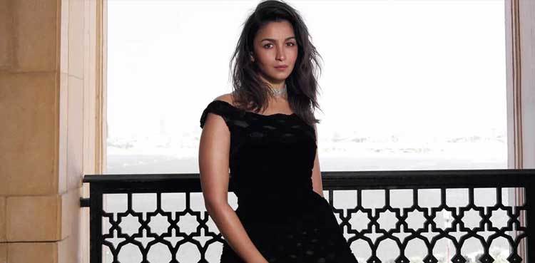 Alia Bhatt celebrates her 33th birthday in unique style