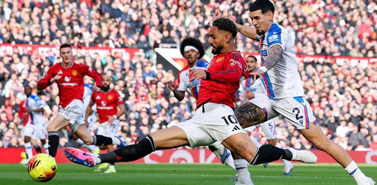 Manchester United climb to third in Premier League table with come-from-behind win over Palace
