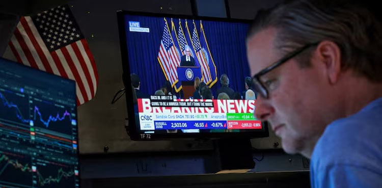 Wall Street falls as traders see no rate cuts before 2027