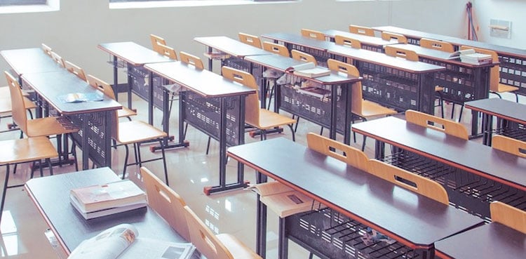 Oman announces online classes for schools due to regional tensions