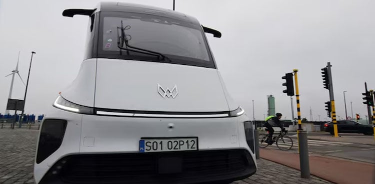 Chinese electric truck maker Windrose makes first US delivery