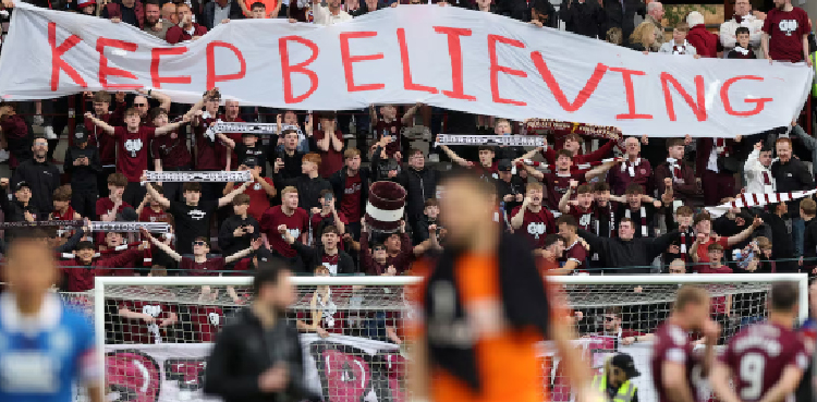 Hearts held to offer Celtic hope in Scottish title race