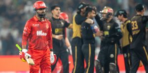 Hunain stars as Hyderabad win seesaw battle to qualify for PSL 11 final