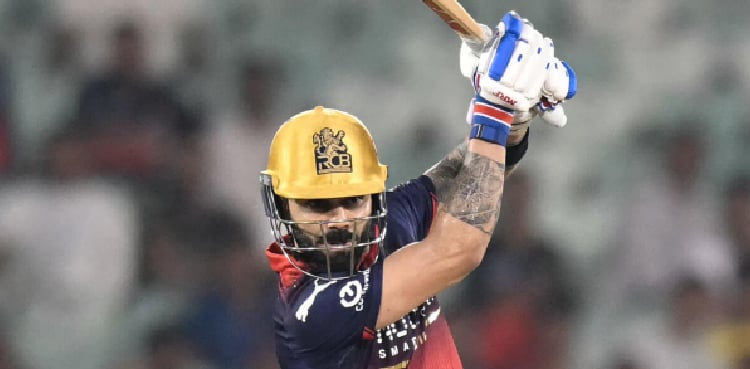 Kohli senses end after roaring back to form with IPL century