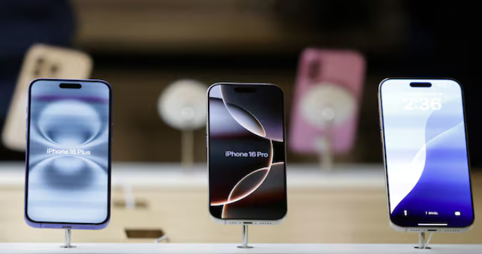 Apple settles lawsuit over late Siri AI features for $250 million