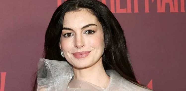 Anne Hathaway reveals her ‘two braided’ face lift hack