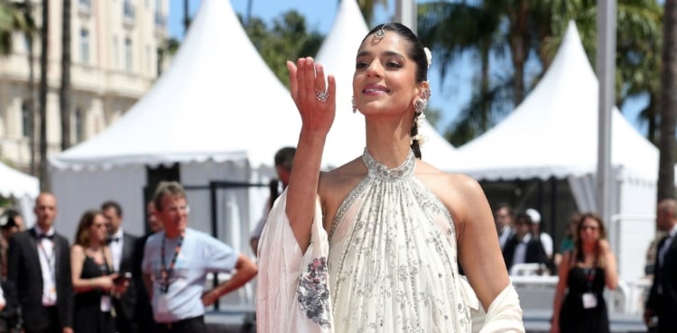 Sanam Saeed speaks against using ‘woman card’