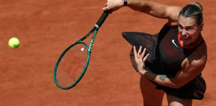 Aryna Sabalenka continues pursuit of first French Open title