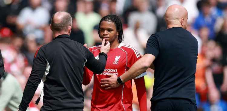 Arne Slot explains Ngumoha substitution after furious fan reaction