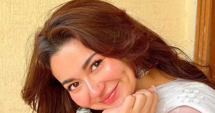 Hania Amir flaunts new short haircut in viral social media post