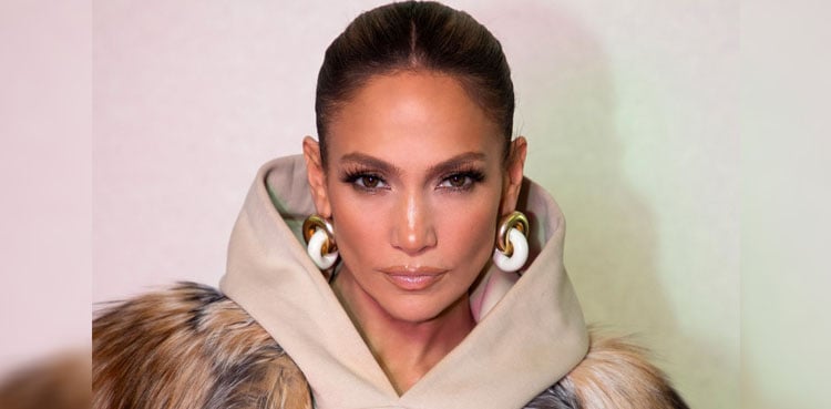 Jennifer Lopez Faces Backlash Over Rare Outing