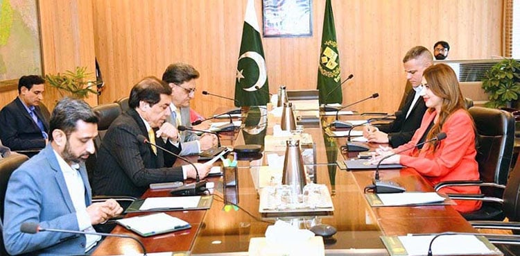 U.S. envoy assures support for foreign investment in Pakistan Railways